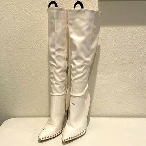 Wild Diva white boot heels size 6